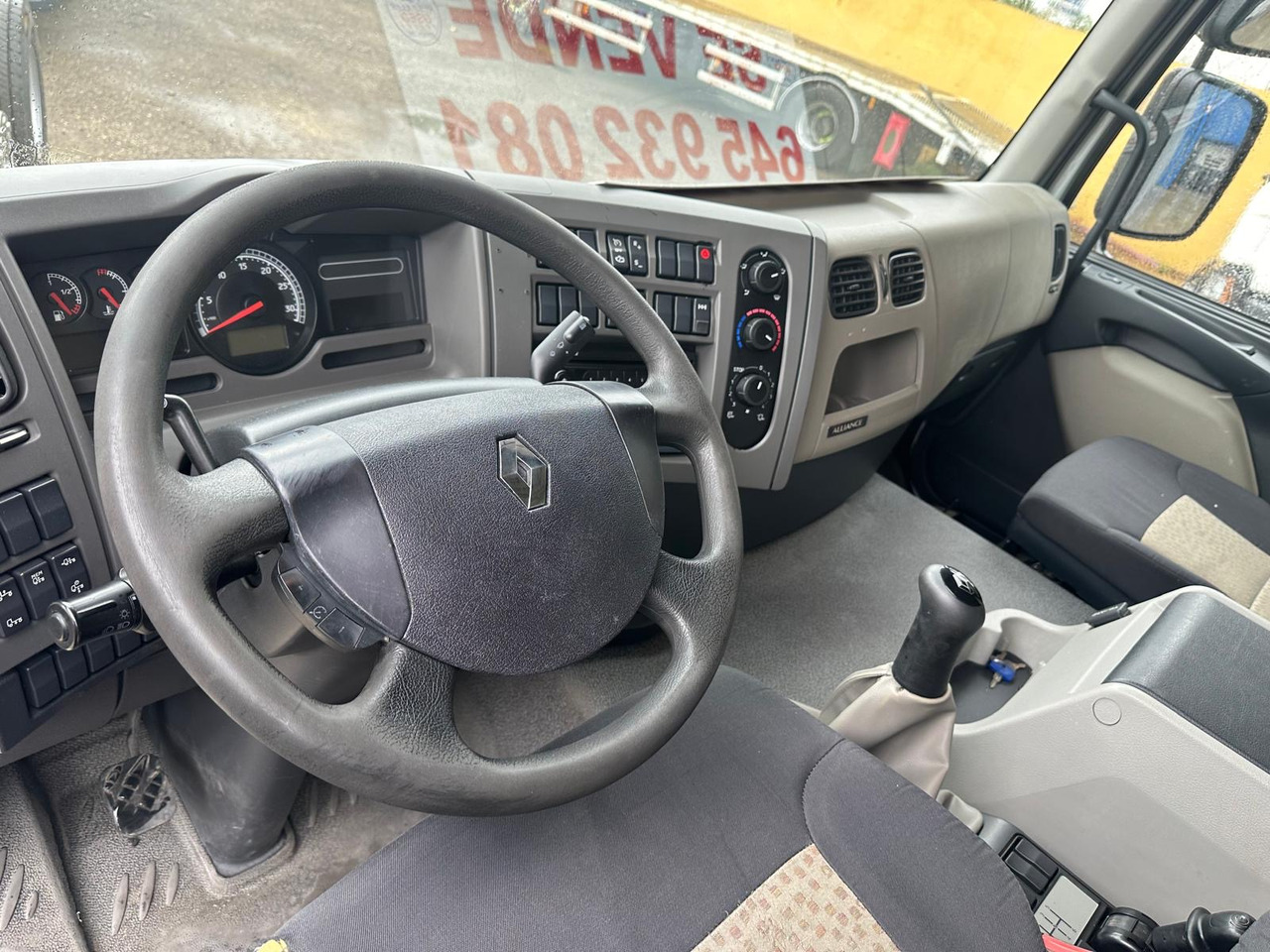 RENAULT PREMIUM 380 - Camion cu prelată: Foto 4 RENAULT PREMIUM 380 - Camion cu prelată: Foto 4