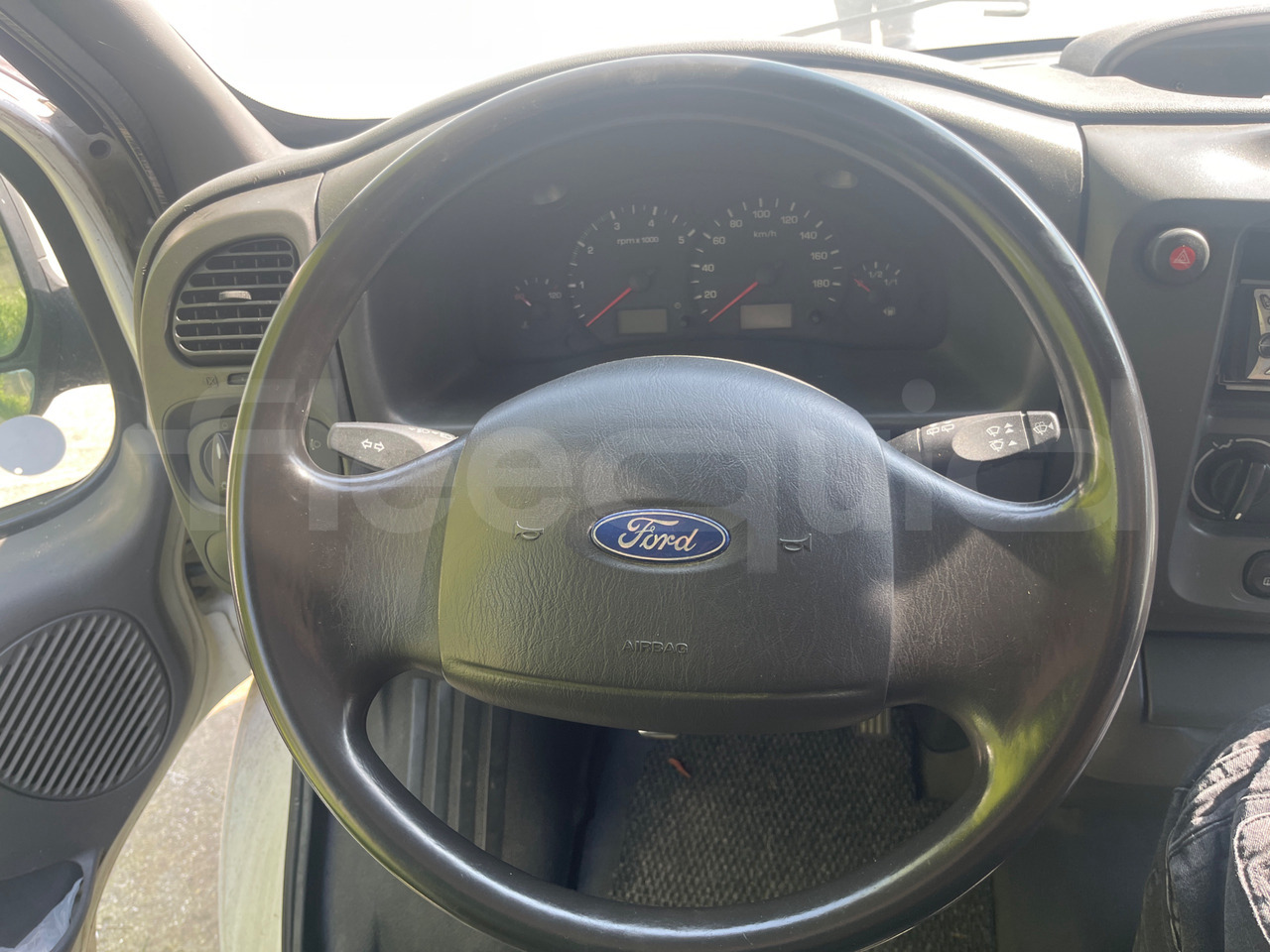 Bundle di 4 mezzi Ford - Transit Tourneo Ford - Transit Tourneo Ford - Transit Ford - Transit Tourneo - Microbuz, Transport persoane: Foto 3 Bundle di 4 mezzi Ford - Transit Tourneo Ford - Transit Tourneo Ford - Transit Ford - Transit Tourneo - Microbuz, Transport persoane: Foto 3