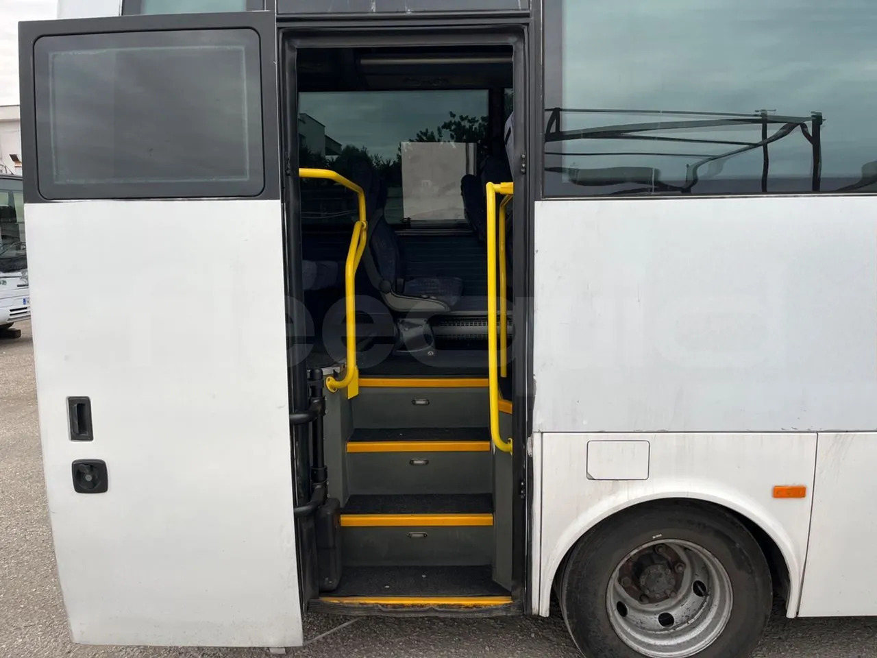 Autocar Isuzu Turquoise: Foto 16 Autocar Isuzu Turquoise: Foto 16