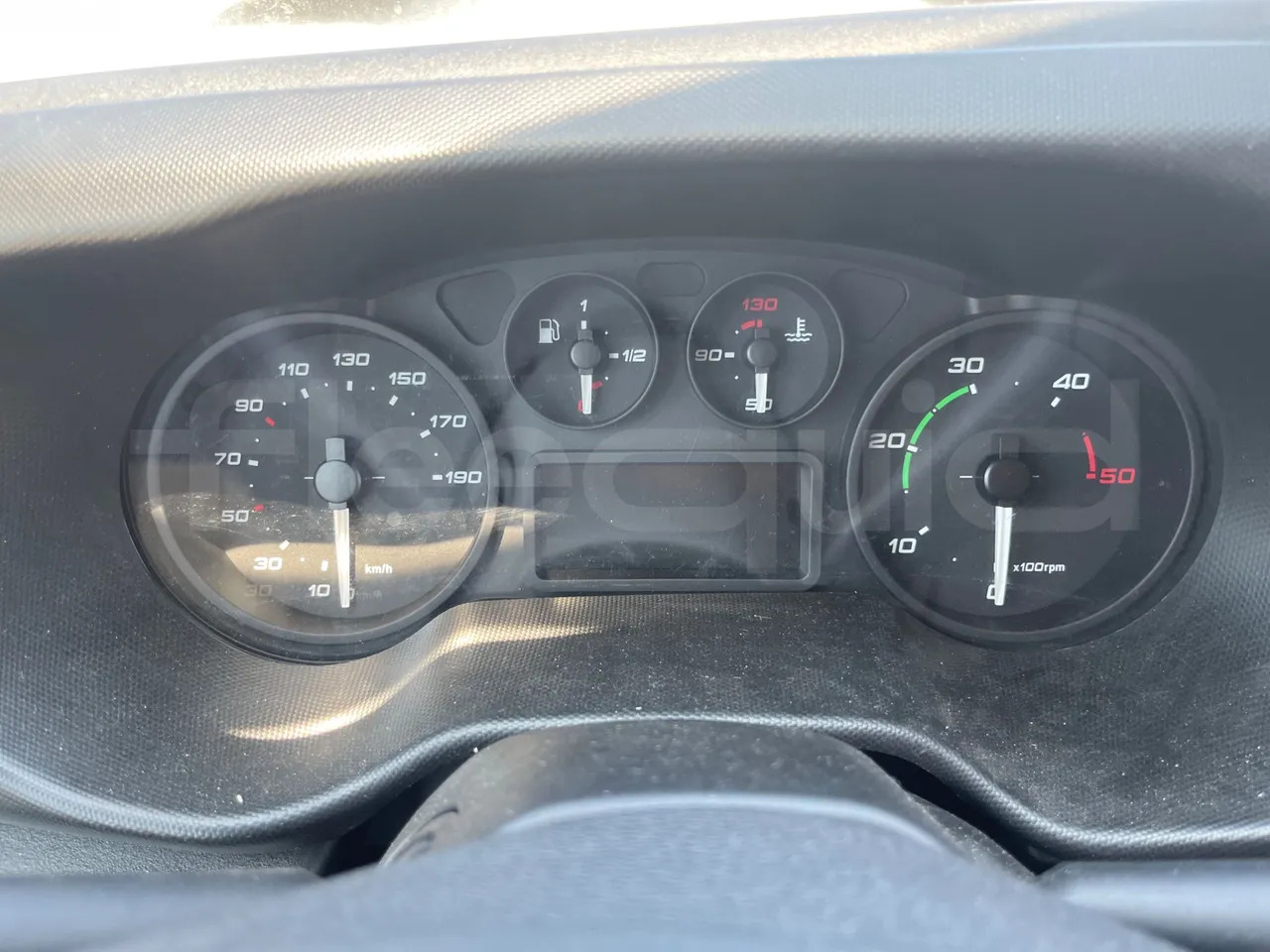 Iveco Daily - Microbuz, Transport persoane: Foto 2 Iveco Daily - Microbuz, Transport persoane: Foto 2