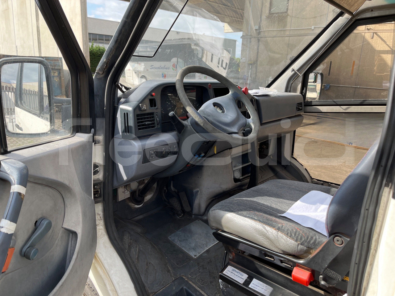 Autobuz urban Mercedes-Benz 414T: Foto 13