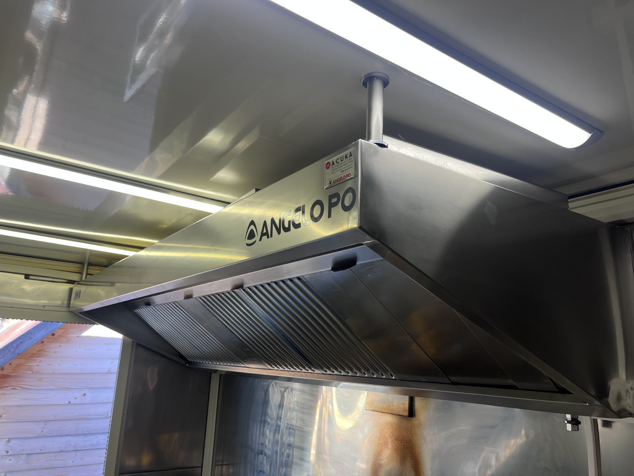 Autoutilitară FOOD TRUCK - Nadgradnja s kuhinjsko opremo: ANGELO PO - Volkswagen Crafter: Foto 7 Autoutilitară FOOD TRUCK - Nadgradnja s kuhinjsko opremo: ANGELO PO - Volkswagen Crafter: Foto 7