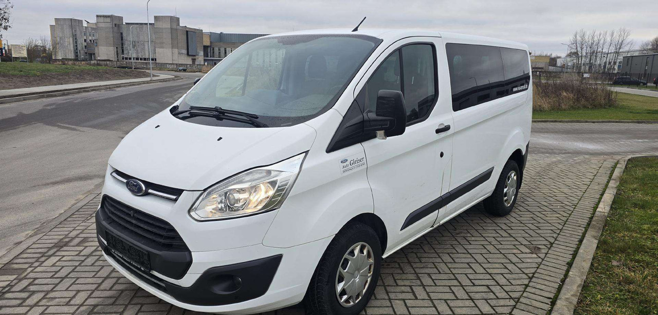 Ford Transit Custom - Microbuz, Transport persoane: Foto 2 Ford Transit Custom - Microbuz, Transport persoane: Foto 2