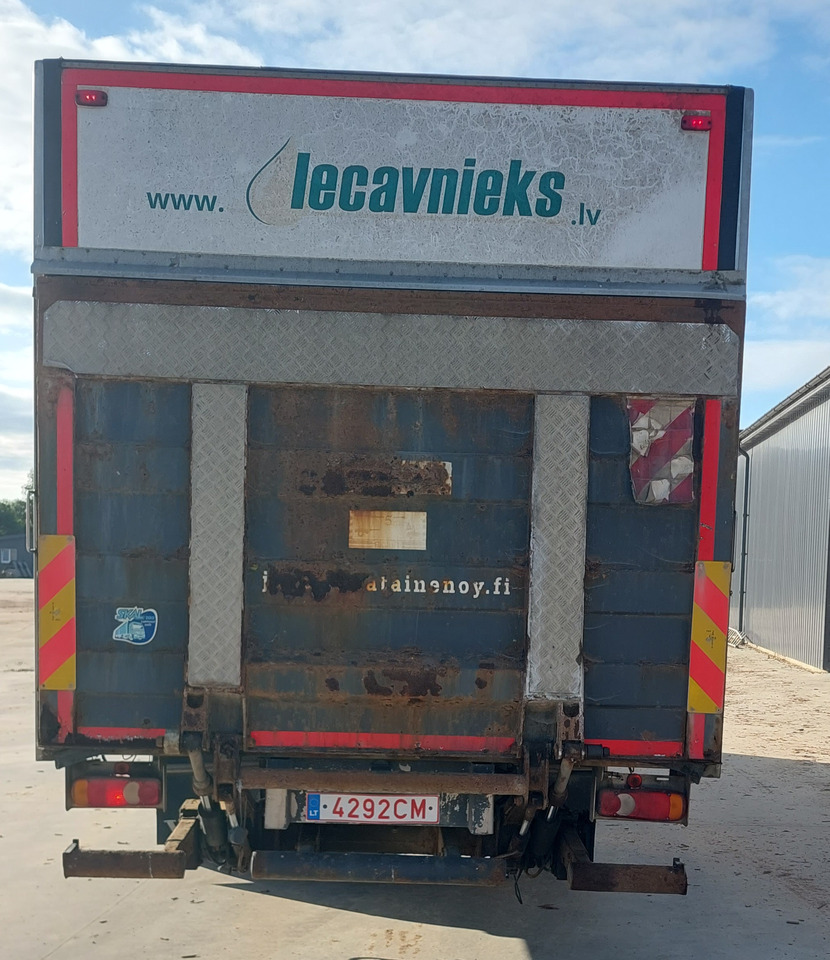 VOLVO FL240 - Camion furgon: Foto 3 VOLVO FL240 - Camion furgon: Foto 3