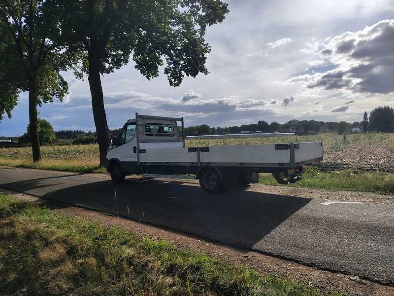 Iveco Daily 35C180 - Autoutilitară cu platformă: Foto 3 Iveco Daily 35C180 - Autoutilitară cu platformă: Foto 3