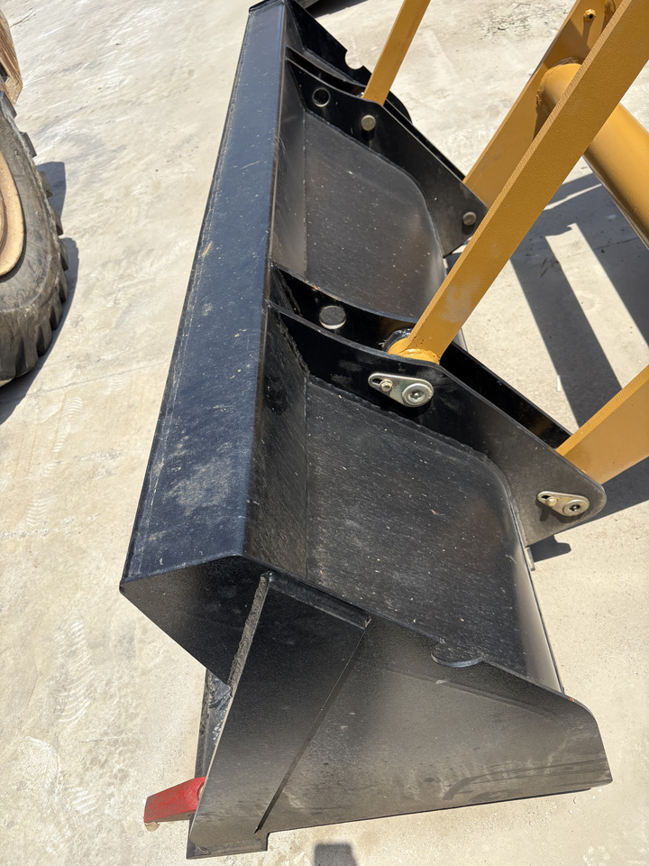 CATERPILLAR 420F discount hot sale backhoe loader jcb - Buldoexcavator: Foto 3 CATERPILLAR 420F discount hot sale backhoe loader jcb - Buldoexcavator: Foto 3