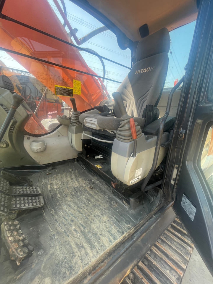 HITACHI ZX350 crawler excavator low hours excellent condition original - Excavator pe şenile: Foto 5 HITACHI ZX350 crawler excavator low hours excellent condition original - Excavator pe şenile: Foto 5