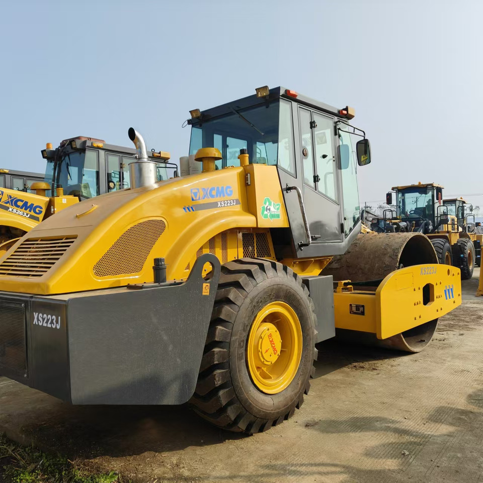 XCMG XS223J used road roller low hours factory price - Compactor: Foto 3 XCMG XS223J used road roller low hours factory price - Compactor: Foto 3