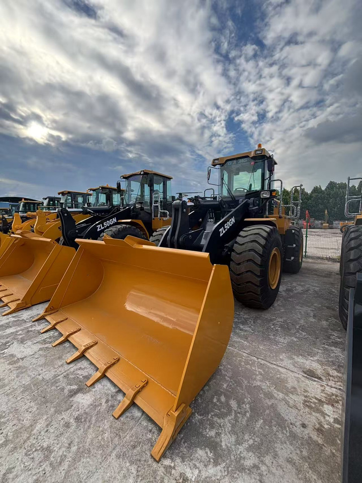XCMG ZL50GN low hour front loader for sale - Încărcător frontal pe pneuri: Foto 1 XCMG ZL50GN low hour front loader for sale - Încărcător frontal pe pneuri: Foto 1