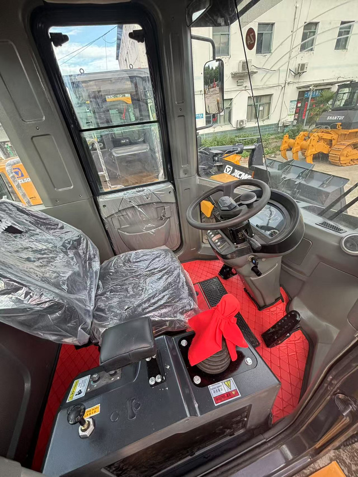 XCMG ZL50GN low hour front loader for sale - Încărcător frontal pe pneuri: Foto 4 XCMG ZL50GN low hour front loader for sale - Încărcător frontal pe pneuri: Foto 4