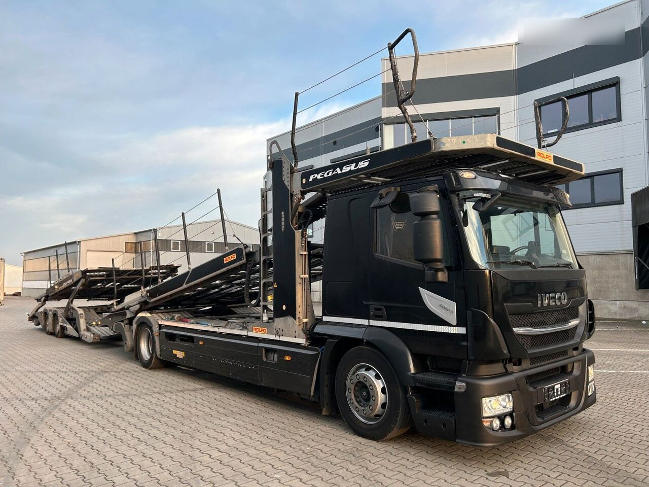 IVECO Stralis 460 + car transporter trailer - Camion transport auto: Foto 3 IVECO Stralis 460 + car transporter trailer - Camion transport auto: Foto 3