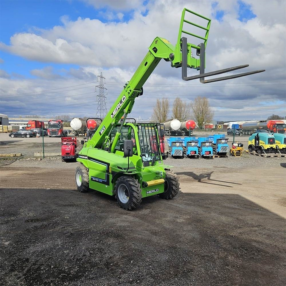 Merlo EW25.5 - Stivuitor telescopic: Foto 1 Merlo EW25.5 - Stivuitor telescopic: Foto 1