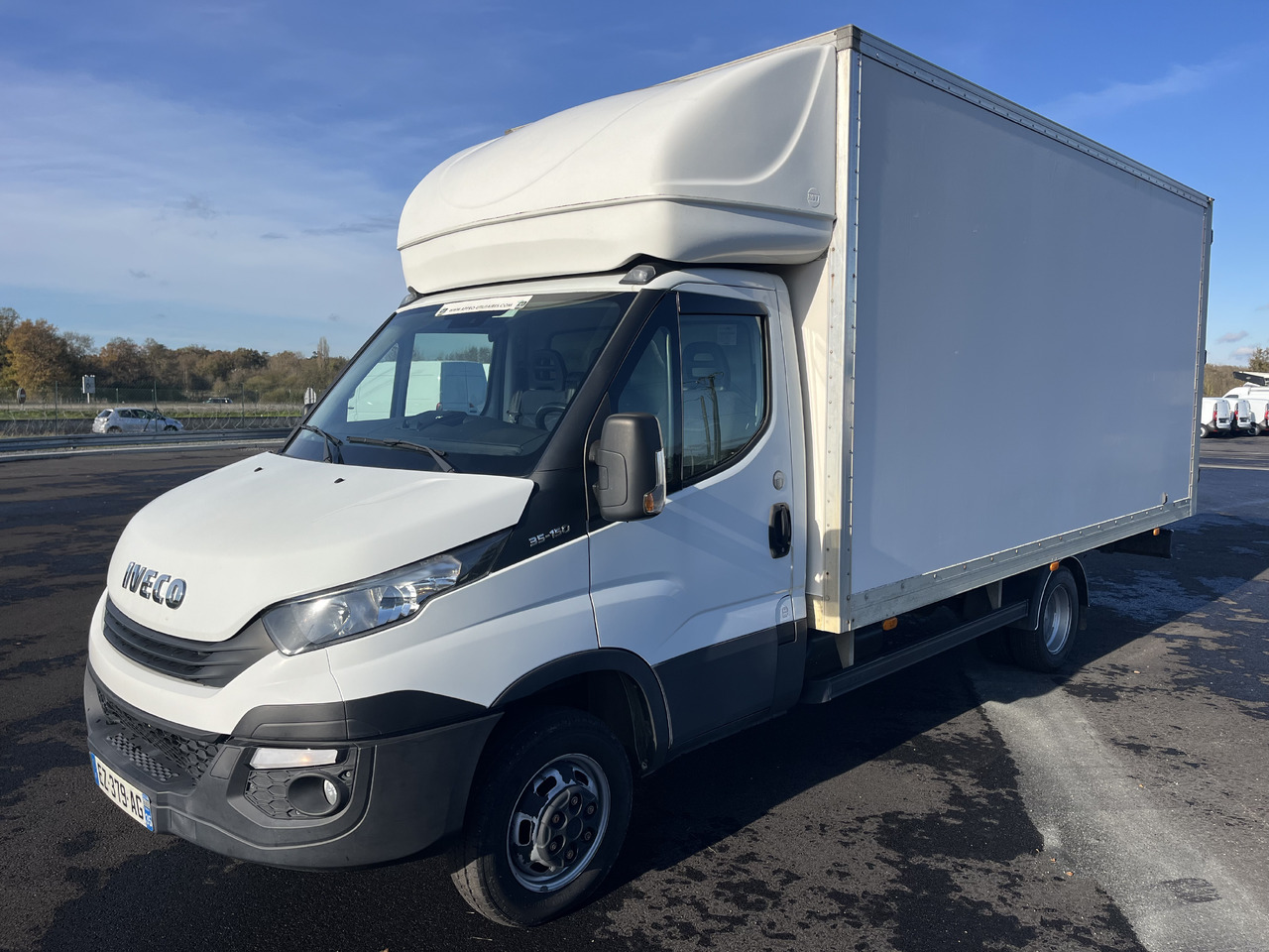 IVECO DAILY - Autoutilitară box: Foto 2 IVECO DAILY - Autoutilitară box: Foto 2