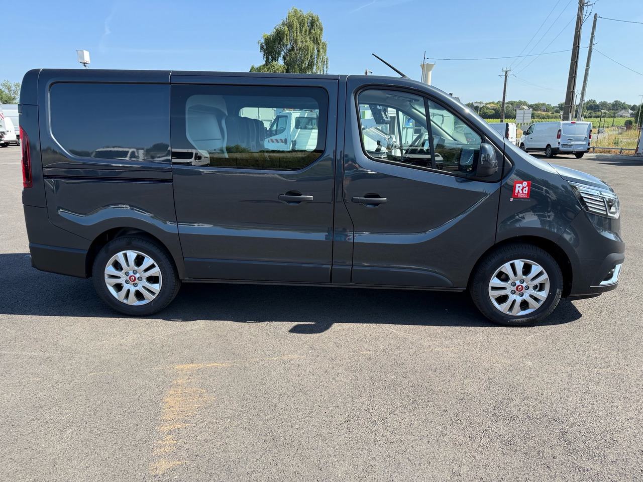 RENAULT Trafic - Dubă: Foto 4 RENAULT Trafic - Dubă: Foto 4