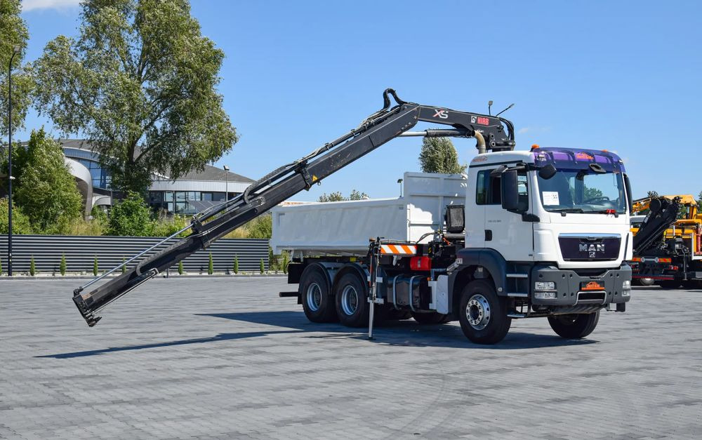 MAN TGS 33.360 / 6x4 / HDS HIAB 122 E-2 HIDUO / STEROWANIE RADIOWE / WYWROTKA / HYDROBURTA / AUTOMAT / KLIMA / TEMPOMAT / KAMERA COFANIA / SPROWADZONY - Camion basculantă, Camion cu macara: Foto 3 MAN TGS 33.360 / 6x4 / HDS HIAB 122 E-2 HIDUO / STEROWANIE RADIOWE / WYWROTKA / HYDROBURTA / AUTOMAT / KLIMA / TEMPOMAT / KAMERA COFANIA / SPROWADZONY - Camion basculantă, Camion cu macara: Foto 3
