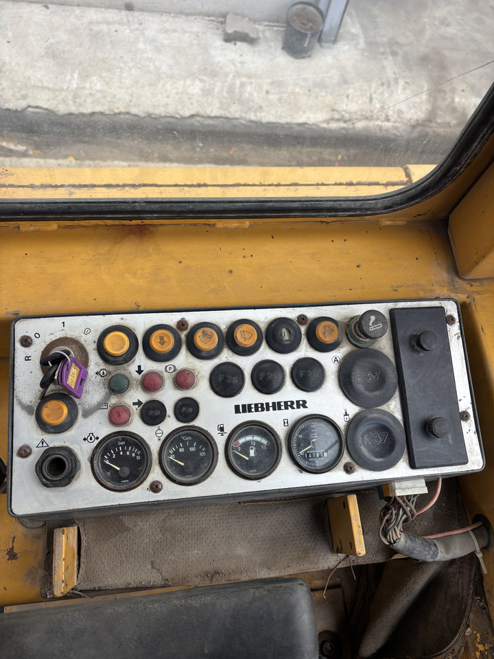 LIEBHERR PR 711 - Buldozer: Foto 3 LIEBHERR PR 711 - Buldozer: Foto 3