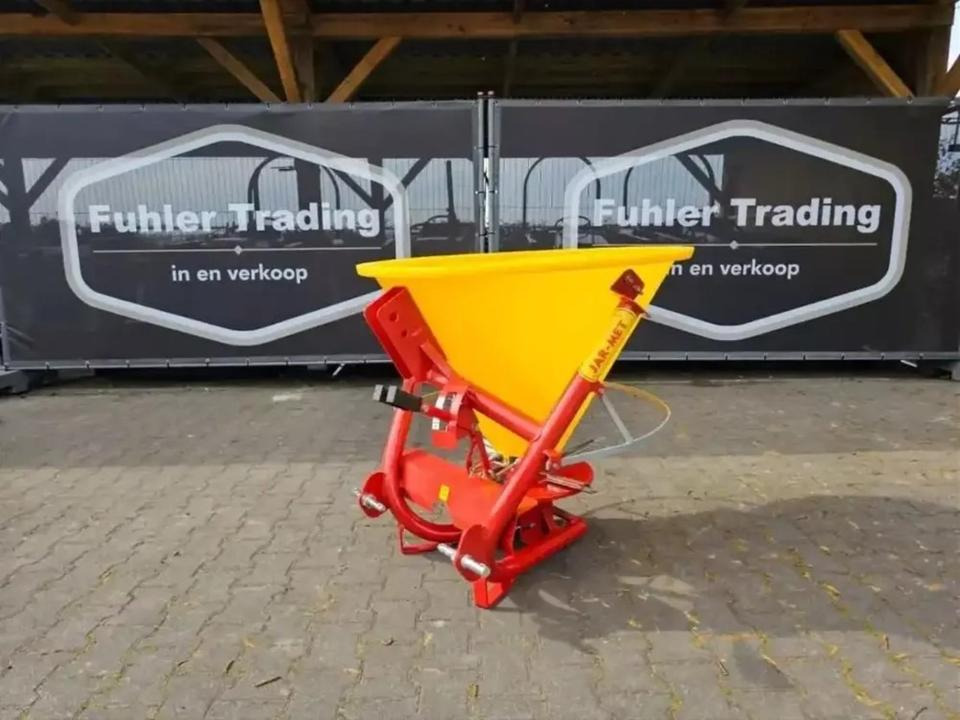 Jarmet Salzstreuer / Düngerstreuer 200 Liter für Kleintraktor - Sararita: Foto 2 Jarmet Salzstreuer / Düngerstreuer 200 Liter für Kleintraktor - Sararita: Foto 2