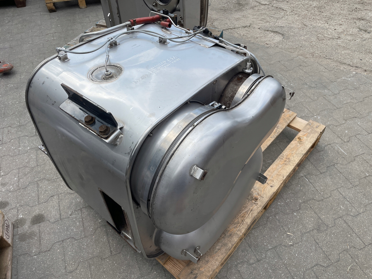 KATALIZATOR MAN TGX TGS EURO 6 DPF TŁUMIK WYDECH 81151036115 - Țeavă esapament pentru Camion: Foto 3 KATALIZATOR MAN TGX TGS EURO 6 DPF TŁUMIK WYDECH 81151036115 - Țeavă esapament pentru Camion: Foto 3