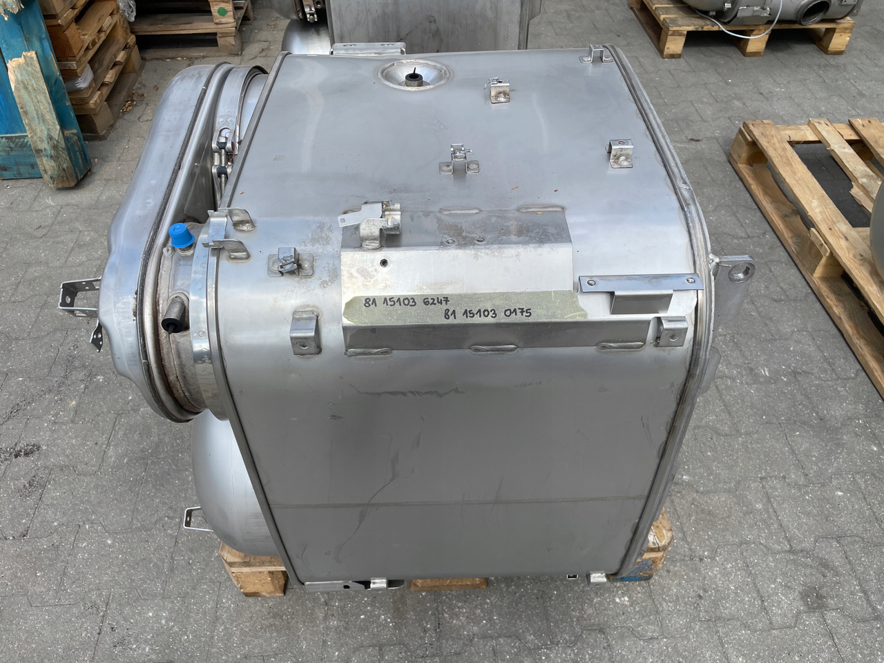 KATALIZATOR MAN TGX TGS EURO 6 DPF TŁUMIK WYDECH 81151036247 - Convertor catalitic: Foto 1 KATALIZATOR MAN TGX TGS EURO 6 DPF TŁUMIK WYDECH 81151036247 - Convertor catalitic: Foto 1