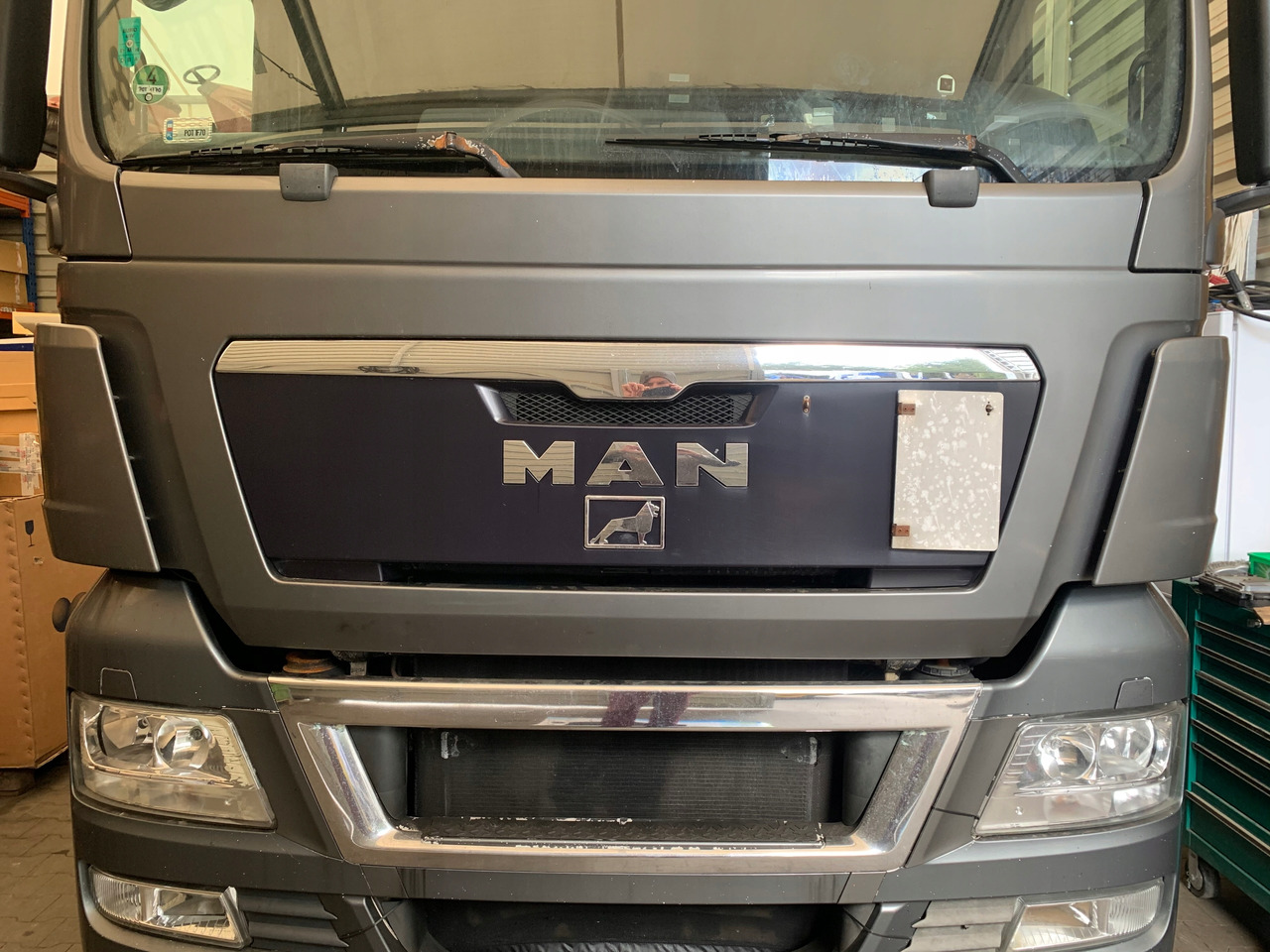 MASKA ATRAPA GRILL POLIK OWIEWKA MAN TGX - Capotă pentru Camion: Foto 1 MASKA ATRAPA GRILL POLIK OWIEWKA MAN TGX - Capotă pentru Camion: Foto 1