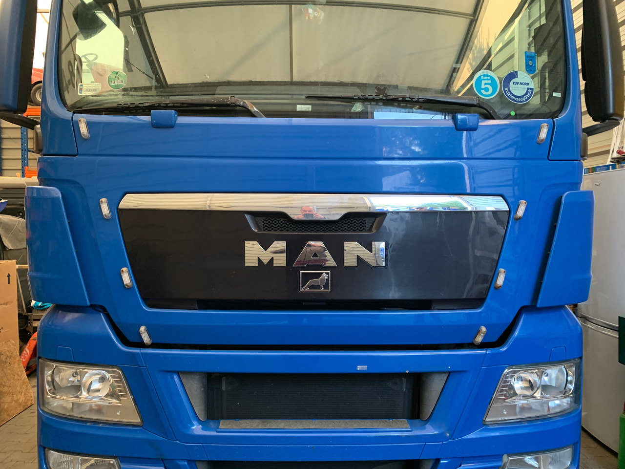 MASKA ATRAPA GRILL POLIK OWIEWKA MAN TGX - Capotă pentru Camion: Foto 1 MASKA ATRAPA GRILL POLIK OWIEWKA MAN TGX - Capotă pentru Camion: Foto 1