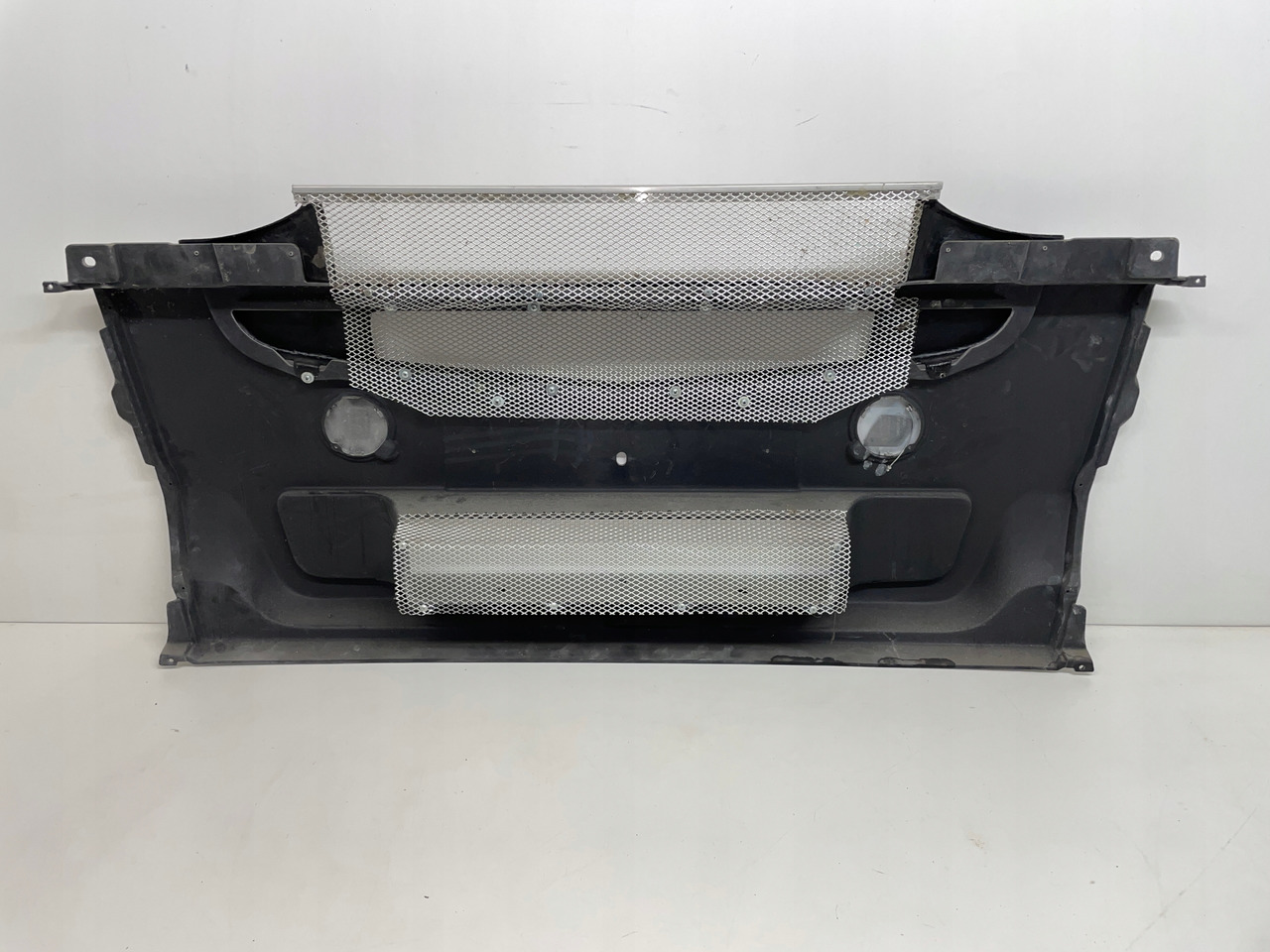 ŚRODEK ZDERZAK NAKŁADKA OSŁONA RENAULT MAGNUM DXI - Bară de protecție pentru Camion: Foto 4 ŚRODEK ZDERZAK NAKŁADKA OSŁONA RENAULT MAGNUM DXI - Bară de protecție pentru Camion: Foto 4