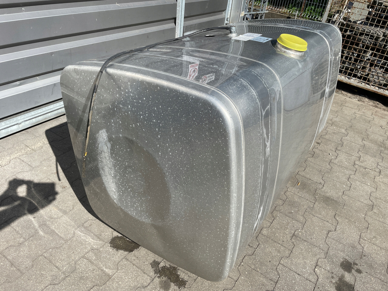 ZBIORNIK NA PALIWO MAN TGX TGS 580 L 81122016684 - Rezervor combustibil pentru Camion: Foto 5 ZBIORNIK NA PALIWO MAN TGX TGS 580 L 81122016684 - Rezervor combustibil pentru Camion: Foto 5