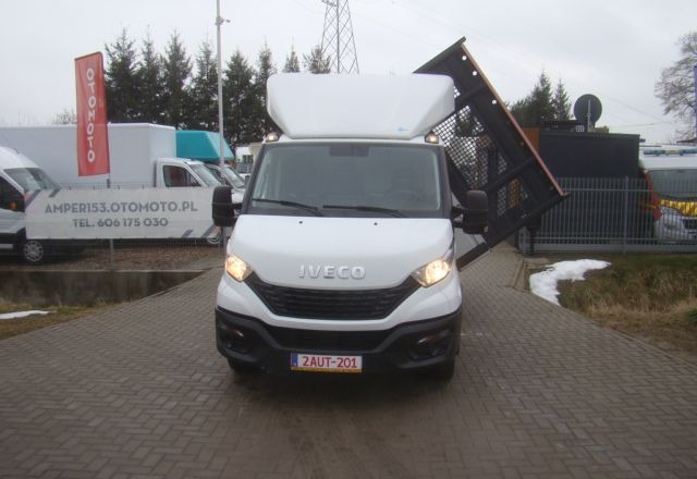 Iveco DAILY 35 C 15 3.5T 4.60M 3.5T NA HAKU CLIMATRONIC - Autoutilitară basculantă: Foto 2 Iveco DAILY 35 C 15 3.5T 4.60M 3.5T NA HAKU CLIMATRONIC - Autoutilitară basculantă: Foto 2