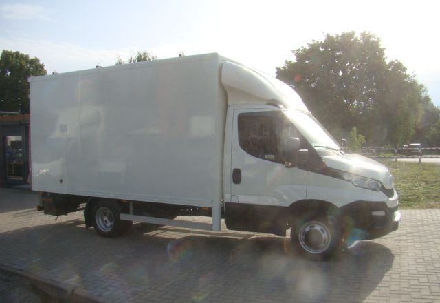 Iveco DAILY 40 C 15 3.0TDI 3.5T DMC WINDA 1000KG1000KG - Autoutilitară box: Foto 5 Iveco DAILY 40 C 15 3.0TDI 3.5T DMC WINDA 1000KG1000KG - Autoutilitară box: Foto 5