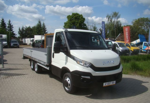 Iveco DAILY 40 C 17 3.0TDI CLIXSTAR PRAWOJAZDY E DO B 3400KGŁADOWNOŚCI - Autoutilitară cu platformă: Foto 4 Iveco DAILY 40 C 17 3.0TDI CLIXSTAR PRAWOJAZDY E DO B 3400KGŁADOWNOŚCI - Autoutilitară cu platformă: Foto 4