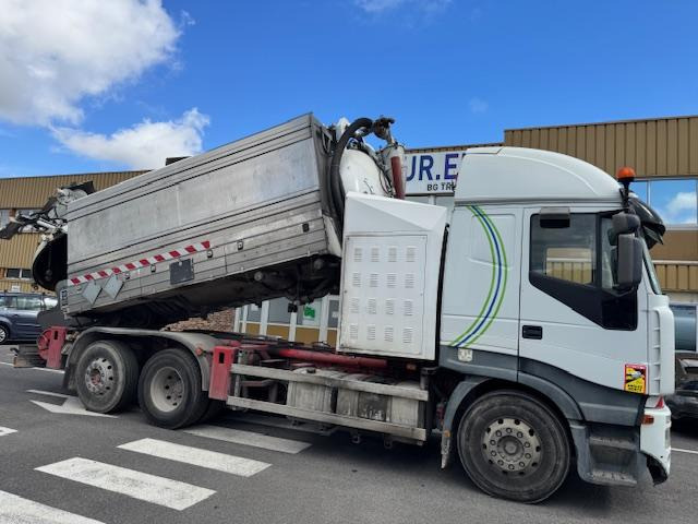 Iveco Stralis 480 - Maşină pentru vidanjări: Foto 5 Iveco Stralis 480 - Maşină pentru vidanjări: Foto 5