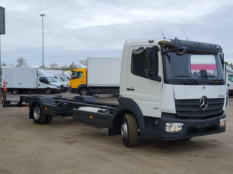 Mercedes-Benz Atego 816 Automatic Clima Cruise PTO LED Euro6 - Camion cu sistem de cablu: Foto 4 Mercedes-Benz Atego 816 Automatic Clima Cruise PTO LED Euro6 - Camion cu sistem de cablu: Foto 4