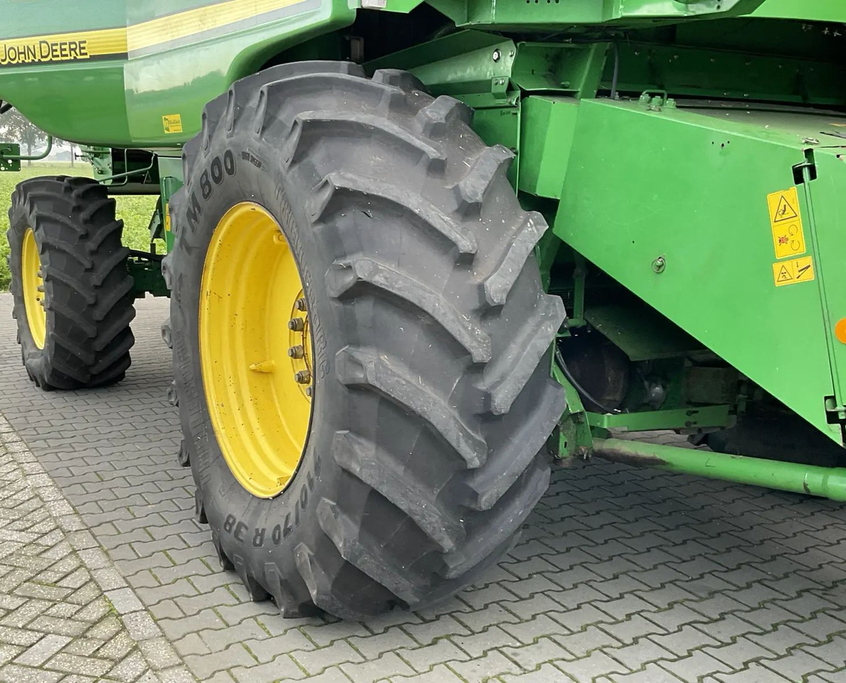 John Deere T560 - Combină de recoltat cereale: Foto 5 John Deere T560 - Combină de recoltat cereale: Foto 5