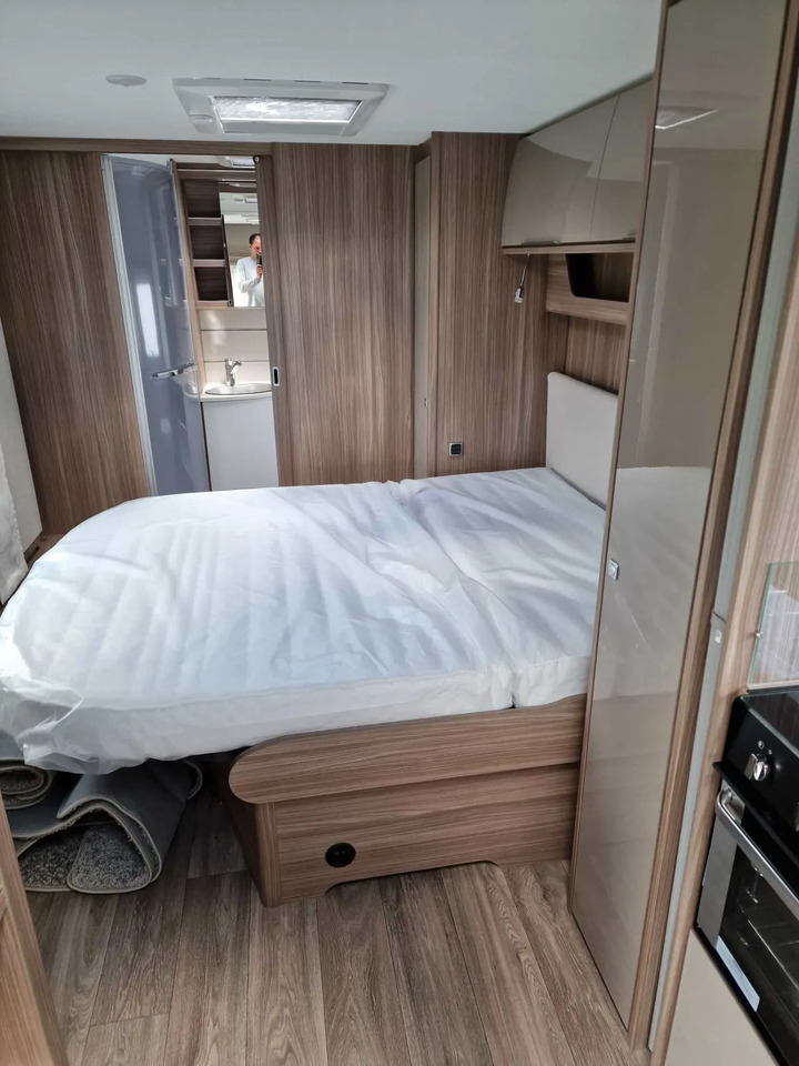 Fendt Tendenza 650 SFD Safety-, Batteri. Fußbodentem - Rulotă: Foto 4 Fendt Tendenza 650 SFD Safety-, Batteri. Fußbodentem - Rulotă: Foto 4