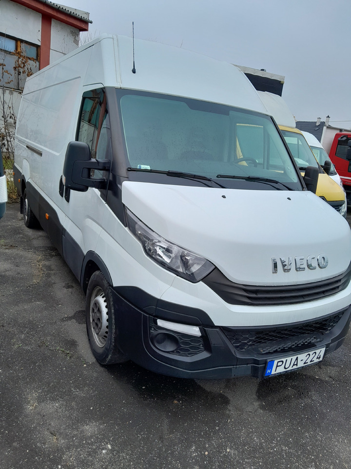 IVECO Daily 35S14 - Autoutilitară box: Foto 3 IVECO Daily 35S14 - Autoutilitară box: Foto 3