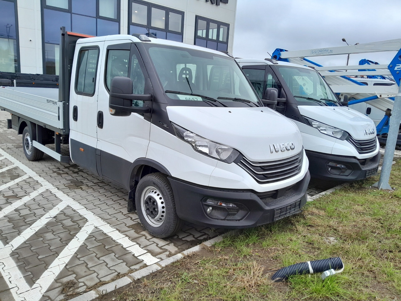 Iveco Daila 35 Daily C 18 H 3450 - Autoutilitară cu platformă: Foto 1 Iveco Daila 35 Daily C 18 H 3450 - Autoutilitară cu platformă: Foto 1