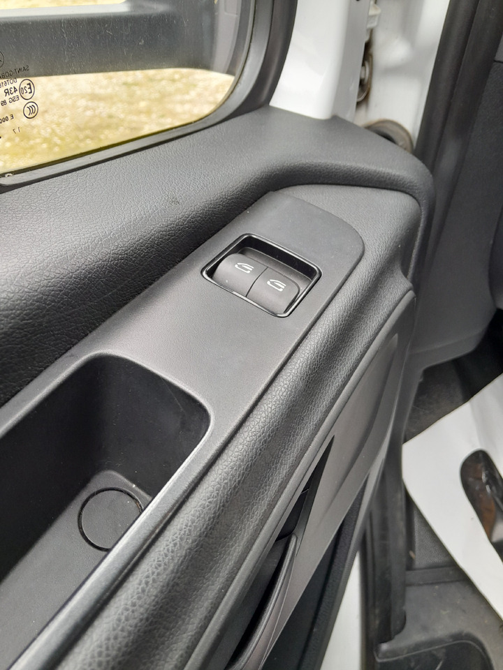 MERCEDES-BENZ Sprinter - Autoutilitară cu platformă: Foto 4 MERCEDES-BENZ Sprinter - Autoutilitară cu platformă: Foto 4