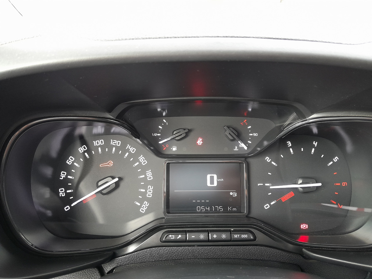 TOYOTA 1.5 City Active 3 Business - Autoutilitară compactă: Foto 5 TOYOTA 1.5 City Active 3 Business - Autoutilitară compactă: Foto 5