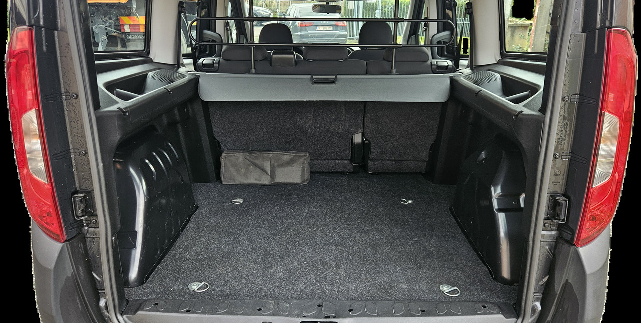 FIAT DOBLO MAXI - Autoutilitară compactă: Foto 5 FIAT DOBLO MAXI - Autoutilitară compactă: Foto 5