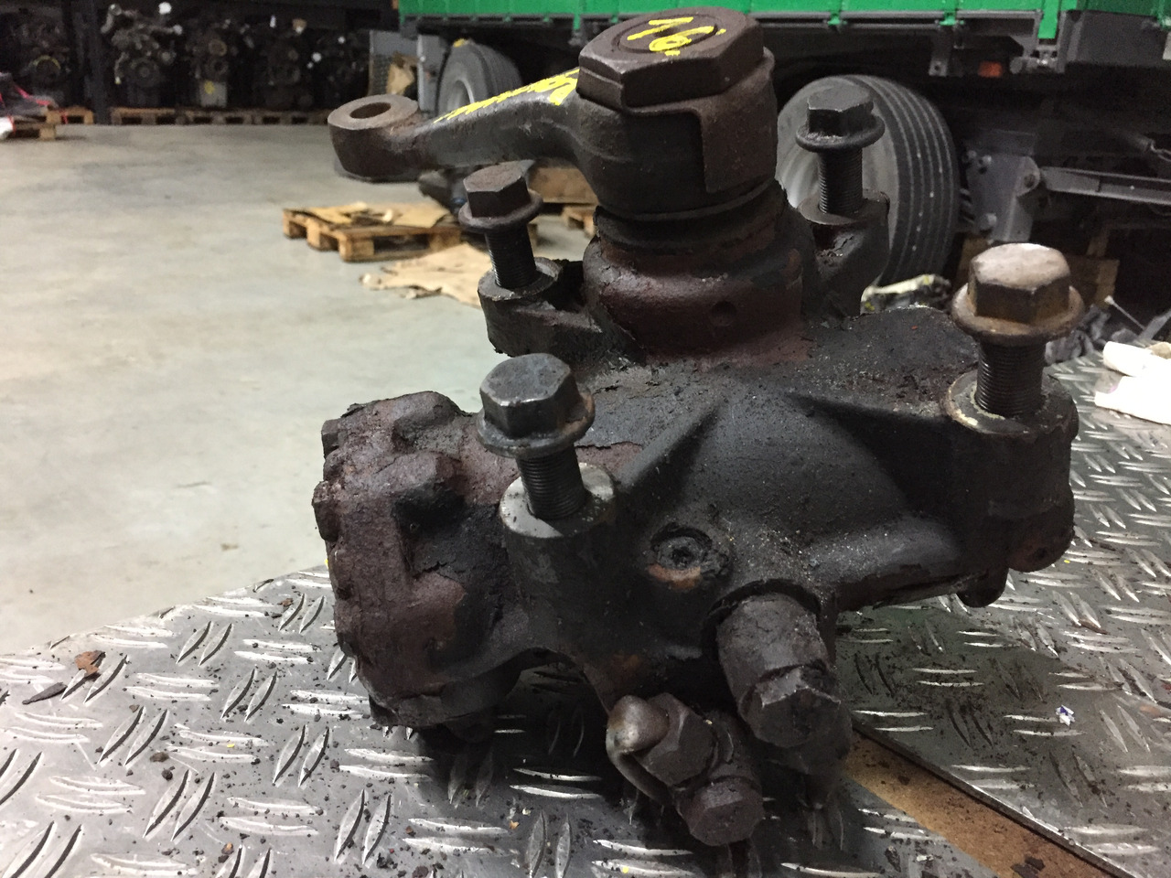 Gebrauchtes Lenkgetriebe MAN, 8.136, Artikel - Nr.: 81.9999 - 9999 - Casetă de direcție pentru Camion: Foto 4 Gebrauchtes Lenkgetriebe MAN, 8.136, Artikel - Nr.: 81.9999 - 9999 - Casetă de direcție pentru Camion: Foto 4