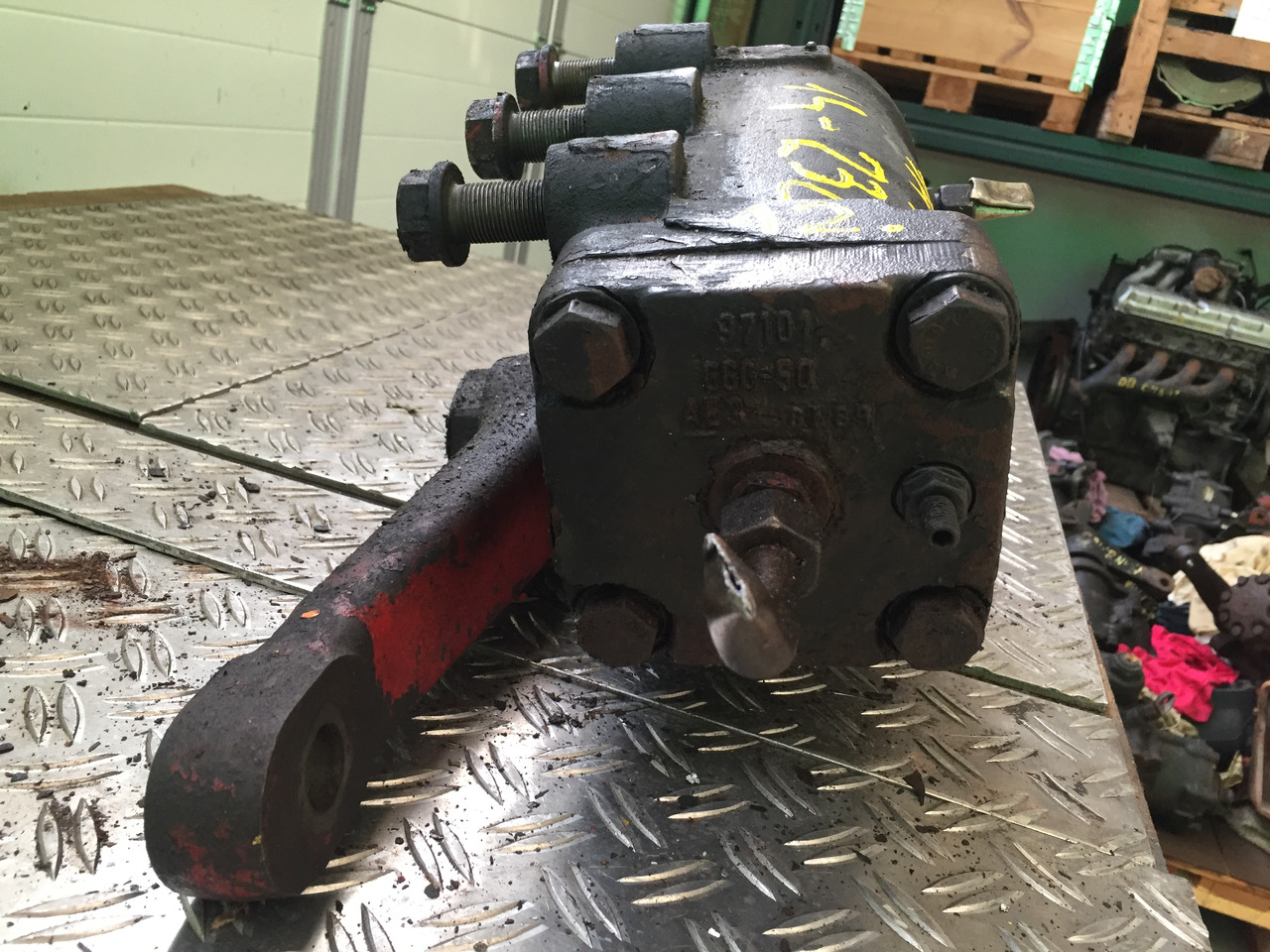 Gebrauchtes Lenkgetriebe MAN F90, 14.232, Artikel - Nr.: 81.9999 - 9999 - Casetă de direcție pentru Camion: Foto 2 Gebrauchtes Lenkgetriebe MAN F90, 14.232, Artikel - Nr.: 81.9999 - 9999 - Casetă de direcție pentru Camion: Foto 2