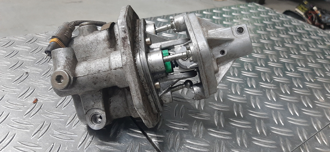 Gebrauchtes MAN Schaltgerät für Getriebe, Artikel - Nr. : 81.32605 - 6111 - Cutie de viteze și piese pentru Camion: Foto 4 Gebrauchtes MAN Schaltgerät für Getriebe, Artikel - Nr. : 81.32605 - 6111 - Cutie de viteze și piese pentru Camion: Foto 4