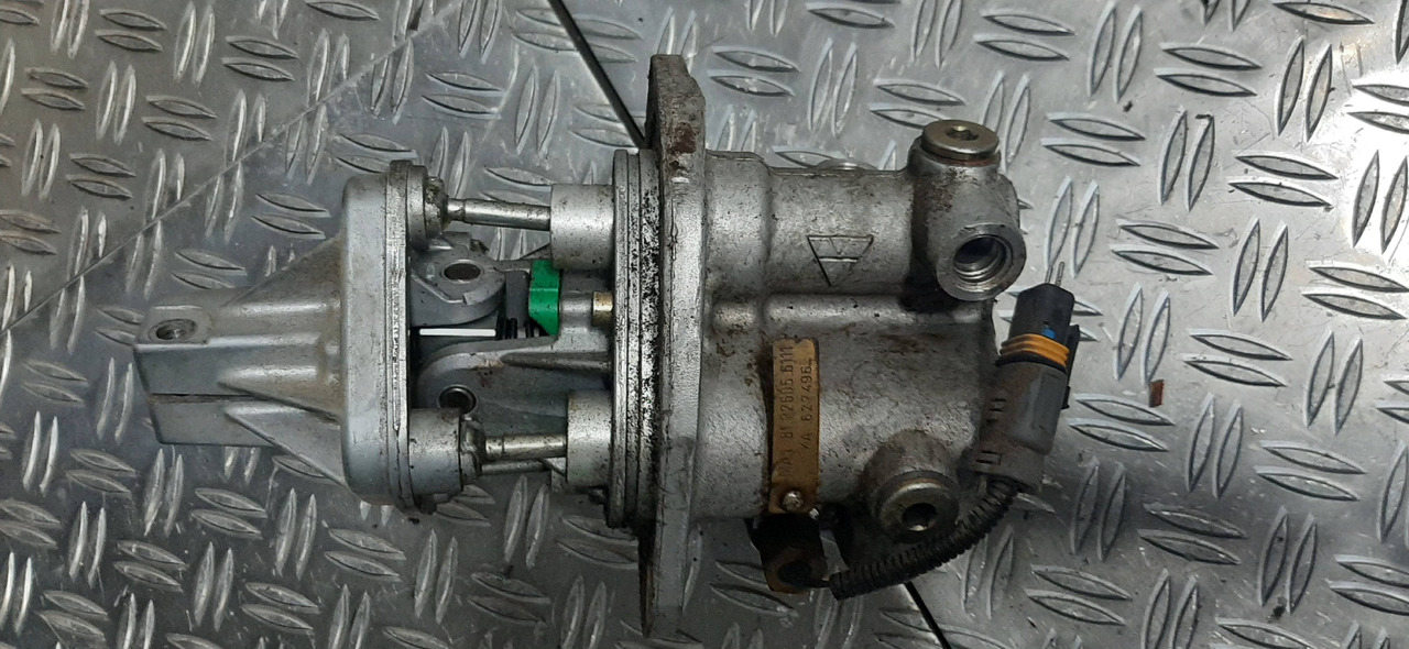 Gebrauchtes MAN Schaltgerät für Getriebe, Artikel - Nr. : 81.32605 - 6111 - Cutie de viteze și piese pentru Camion: Foto 2 Gebrauchtes MAN Schaltgerät für Getriebe, Artikel - Nr. : 81.32605 - 6111 - Cutie de viteze și piese pentru Camion: Foto 2