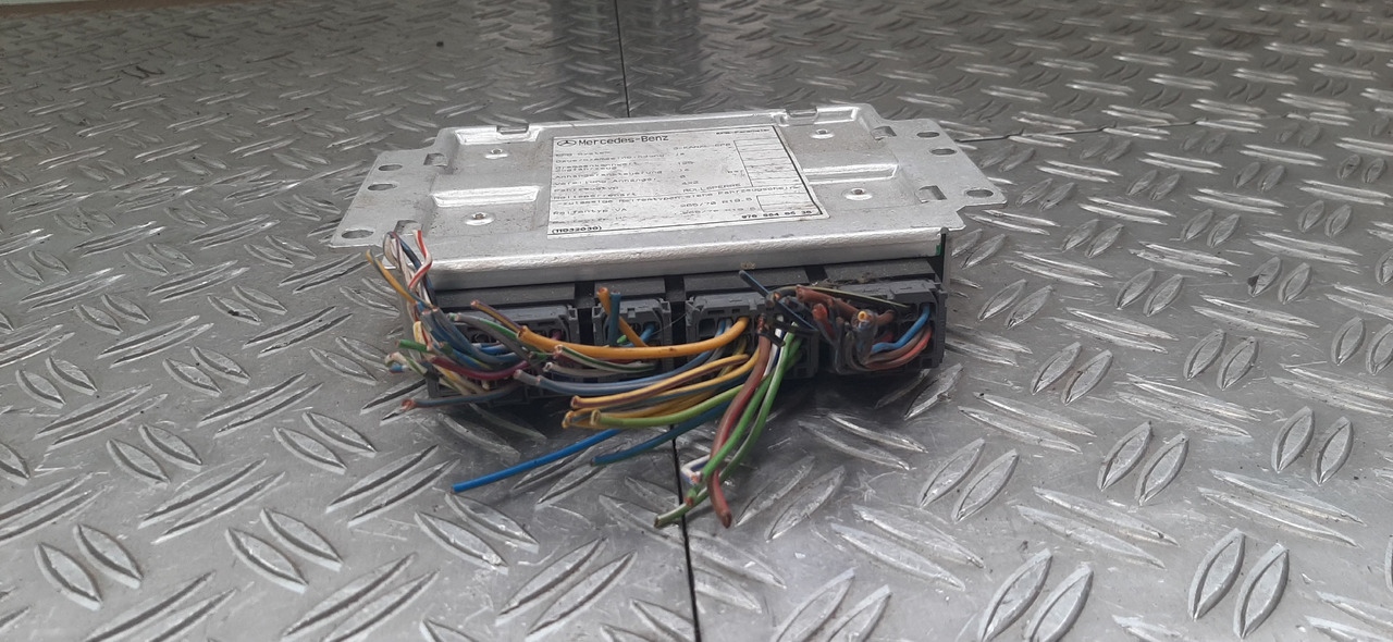 Gebrauchtes MB Knorr Bremse ES 1113 Steuergerät EPB, Artikel - Nr. : A 000 446 16 36 - Calculator de bord pentru Camion: Foto 3 Gebrauchtes MB Knorr Bremse ES 1113 Steuergerät EPB, Artikel - Nr. : A 000 446 16 36 - Calculator de bord pentru Camion: Foto 3