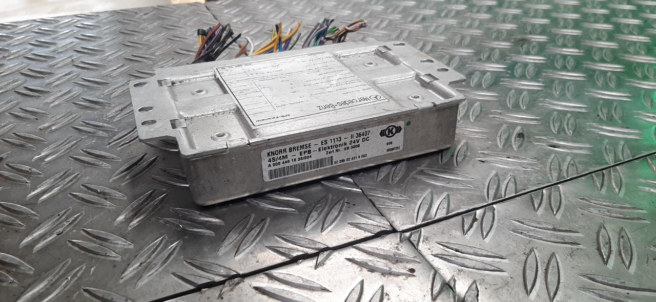 Gebrauchtes MB Knorr Bremse ES 1113 Steuergerät EPB, Artikel - Nr. : A 000 446 16 36 - Calculator de bord pentru Camion: Foto 1 Gebrauchtes MB Knorr Bremse ES 1113 Steuergerät EPB, Artikel - Nr. : A 000 446 16 36 - Calculator de bord pentru Camion: Foto 1