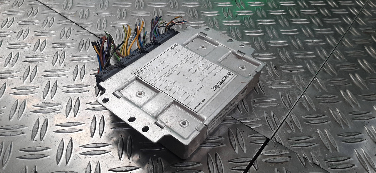 Gebrauchtes MB Knorr Bremse ES 1113 Steuergerät EPB, Artikel - Nr. : A 000 446 16 36 - Calculator de bord pentru Camion: Foto 2 Gebrauchtes MB Knorr Bremse ES 1113 Steuergerät EPB, Artikel - Nr. : A 000 446 16 36 - Calculator de bord pentru Camion: Foto 2