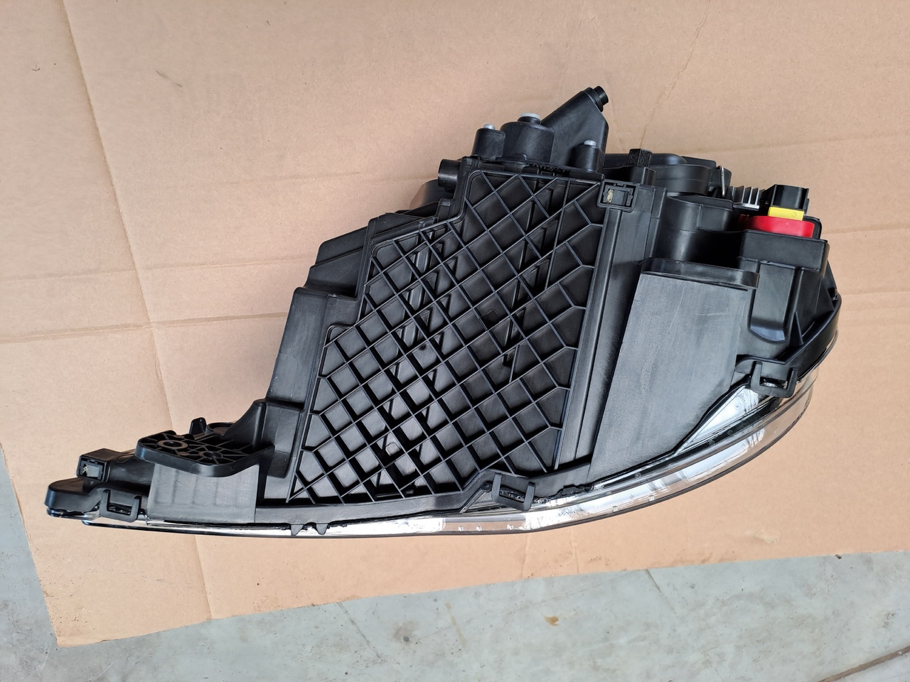 ---Neuw. Hauptscheinwerfer MAN TG3 rechts, Leuchtweitenverstellung, Artikel - Nr. : 81.25101 - 6738 - Far pentru Camion: Foto 4 ---Neuw. Hauptscheinwerfer MAN TG3 rechts, Leuchtweitenverstellung, Artikel - Nr. : 81.25101 - 6738 - Far pentru Camion: Foto 4