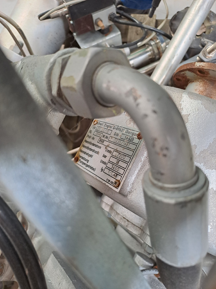 Neuwertige Albert Ziegler Wasserpumpe ( Feuerwehr ), Typ : FP 22 / 15, Artikel - Nr. : 81.99999 - 99 - Pompă de lichid de răcire pentru Camion: Foto 5 Neuwertige Albert Ziegler Wasserpumpe ( Feuerwehr ), Typ : FP 22 / 15, Artikel - Nr. : 81.99999 - 99 - Pompă de lichid de răcire pentru Camion: Foto 5