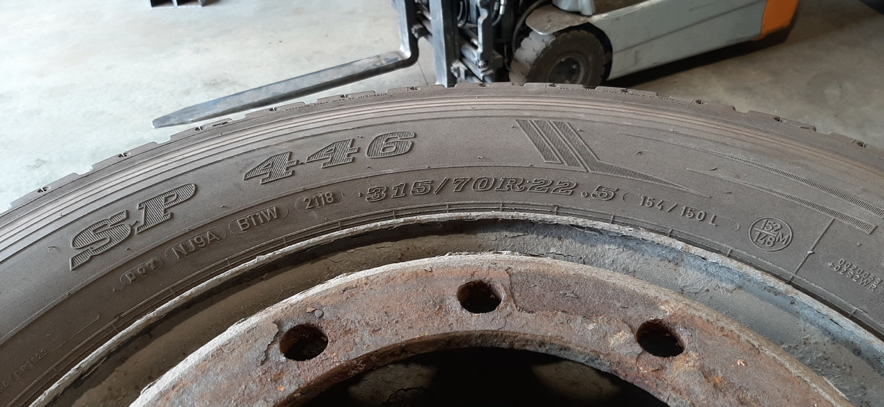 Neuwertige Dunlopp Reifen mit Felgen, 315 / 70 R22,5 Artikel - Nr. : 81.99999 - 9999 - Anvelopă pentru Camion: Foto 5 Neuwertige Dunlopp Reifen mit Felgen, 315 / 70 R22,5 Artikel - Nr. : 81.99999 - 9999 - Anvelopă pentru Camion: Foto 5