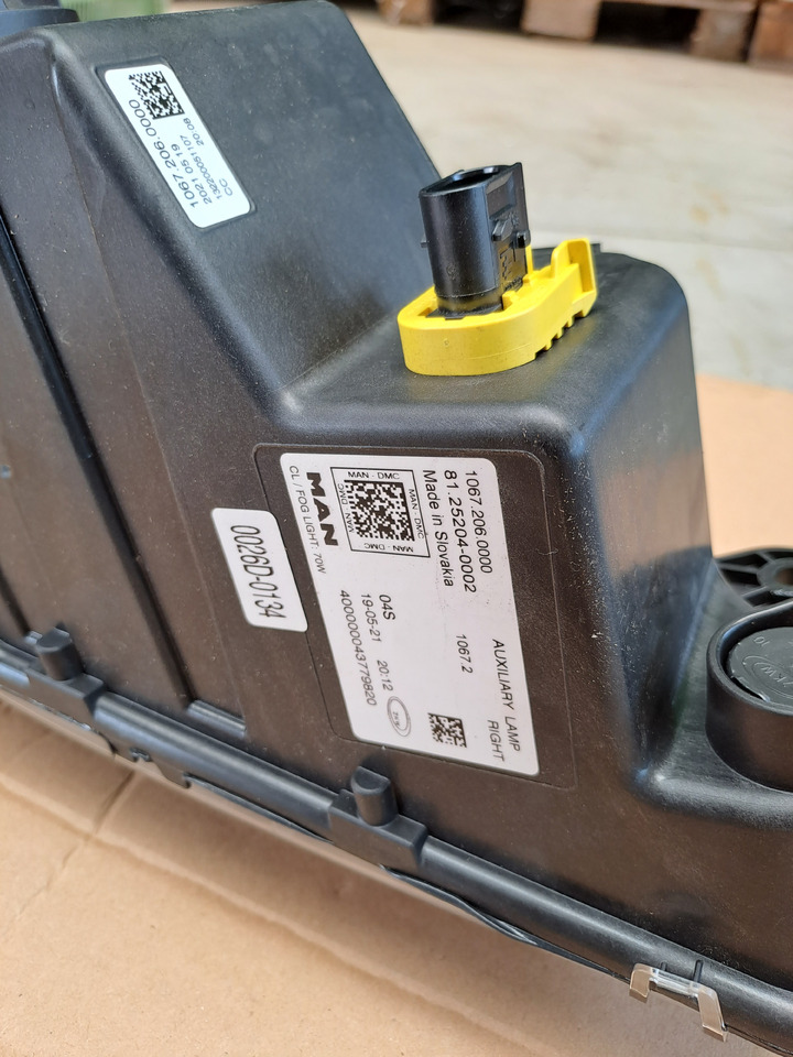 Neuwertiger Nebelscheinwerfer MAN TG3 rechts, Artikel - Nr. : 81.25204 - 0002 / 0001 - Far anticeata pentru Camion: Foto 3 Neuwertiger Nebelscheinwerfer MAN TG3 rechts, Artikel - Nr. : 81.25204 - 0002 / 0001 - Far anticeata pentru Camion: Foto 3